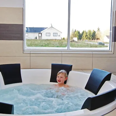 Feriehus With Fireplace 05