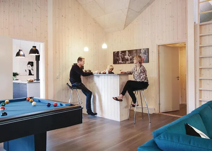 With Fireplace 05 Feriehus Vejby