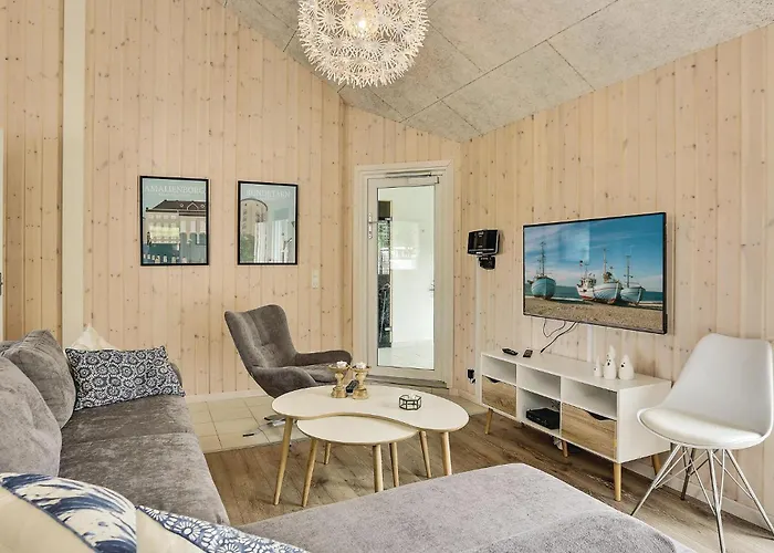 With Fireplace 05 * Vejby