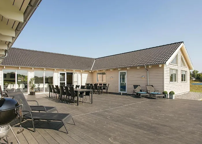 With Fireplace 05 Feriehus Vejby