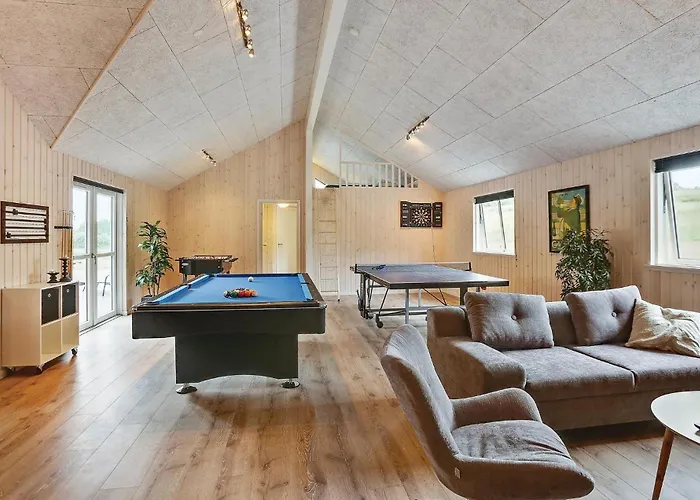 With Fireplace 05 Feriehus