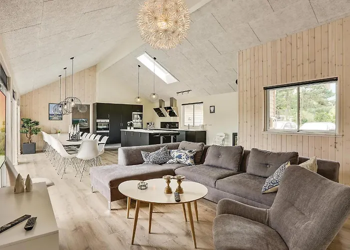 With Fireplace 05 Feriehus Vejby